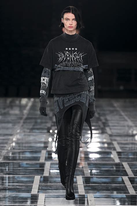 givenchy fw22 show|Givenchy Fall 2022 Ready.